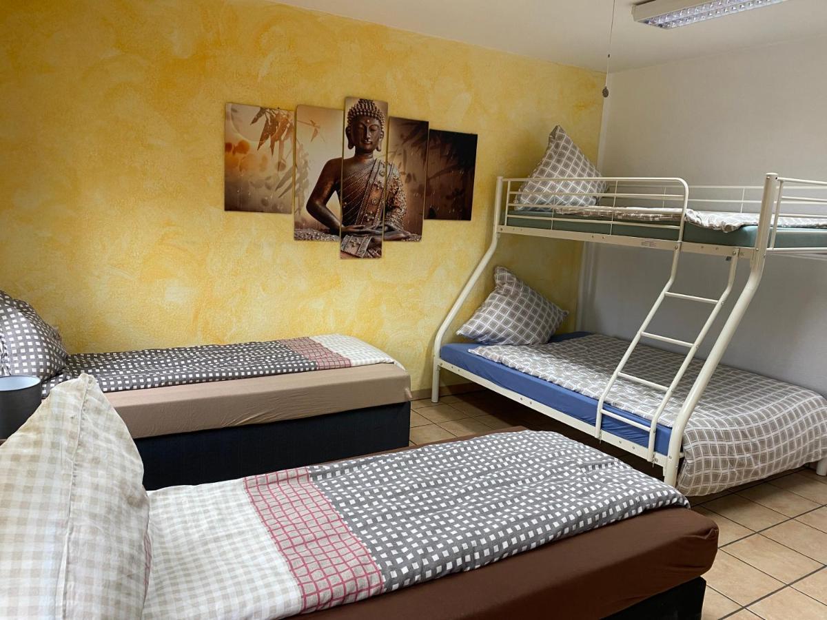 Apartments Rhona I Und II Neunkirchen City Exterior photo